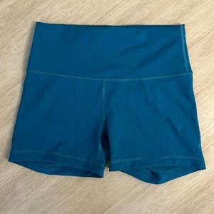 Lululemon Wunder Train High Rise 4” short tights - Hawaiian Blue